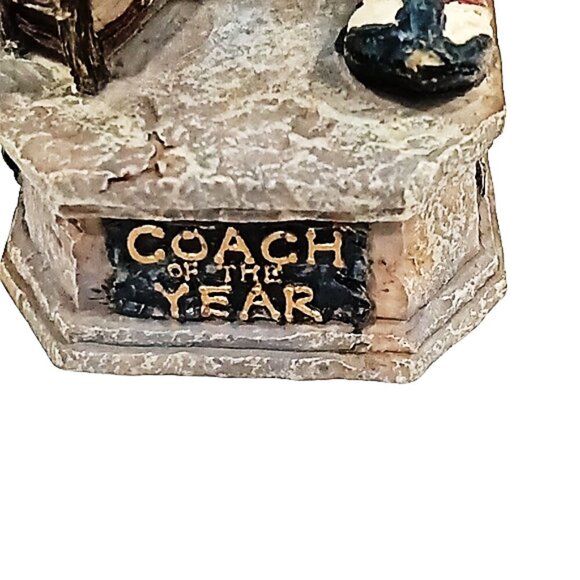 Boyds Bears and Friends 'Coach Grizberg.....Leading‎ the Way' Coach of the Year - Picture 7 of 10